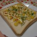 さとっち★'s cooksnap of when they made サケマヨコーンのトースト.