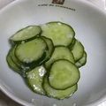 abcdeli's cooksnap of when they made 塩こうじ♡お弁当にきゅうりの漬物.