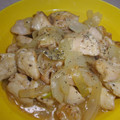 水玉69's cooksnap of when they made 鶏むね肉と玉ねぎのニンニクマヨ炒め.