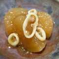 ジョンリークッカー's cooksnap of when they made 生姜入り★とろりん♪大根といかの煮物.