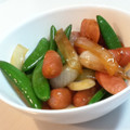＊葉っぱちゃん＊'s cooksnap of when they made ウインナーと絹さやのピリ辛炒め.