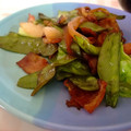 ようすけとはるひこ's cooksnap of when they made 新たまとさやえんどうのベーコン炒め.