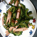 ♪かおたん♪'s cooksnap of when they made ゴーヤと魚肉ソーセージ炒め.