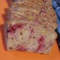 MOCOちん's cooksnap of when they made 混ぜて焼くだけバナナいちごパウンドケーキ.