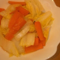 もちっこもえこ's cooksnap of when they made 白菜と人参の節約炒め.