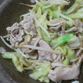 riena26's cooksnap of when they made 簡単！豚肉とキャベツのマヨぽん炒め.