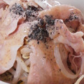 marisalu's cooksnap of when they made ルクエで豚肉と野菜蒸しゴマダレがGOOD.