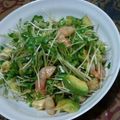 奥様はミキ's cooksnap of when they made クリームチーズ☆アボカド☆海老のサラダ.