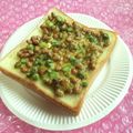 みなみんくっきんぐ's cooksnap of when they made カレーマヨdeふわとろ納豆トースト♪.
