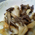 maruru-nn's cooksnap of when they made 舞茸とちくわの炒め物.