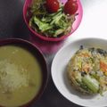 SAYOりん's cooksnap of when they made 簡単！鮭レタスチャーハン.