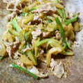 efuko♪'s cooksnap of when they made 豚とキュウリとザーサイの千切り炒め.