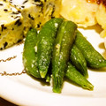 マッハママ's cooksnap of when they made 簡単すぎて旨い♪きぬさやの塩麹炒め.
