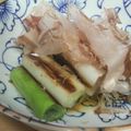 サーフブレイド's cooksnap of when they made 簡単すぎる！焼き長ネギのおかかポン酢♥.