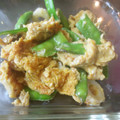 チョコチョコかえる's cooksnap of when they made ✿絹さやと卵で♬ちくわの春炒め✿.