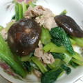 masaaihiro's cooksnap of when they made 小松菜と椎茸と豚肉のあっさり炒め.