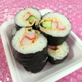 みなみんくっきんぐ's cooksnap of when they made 簡単海苔巻き。(卵・カニかま・きゅうり）.
