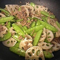 nayuhi's cooksnap of when they made しゃっきしゃき☆れんこん＆きぬさや炒め♪.