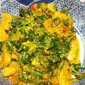 shijimiume's cooksnap of when they made ほうれん草と蒟蒻のトマト味噌カレー炒め.