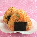 みなみんくっきんぐ's cooksnap of when they made とびっことゴマのぷちぷちおにぎり♬.
