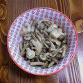 まぎあず's cooksnap of when they made 鶏皮しめじのめんつゆ炒め☆彡.