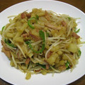 r-wa129's cooksnap of when they made ハムとじゃがいもともやしのカレー炒め.