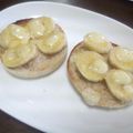 亜久里's cooksnap of when they made とろけるバナナ＆濃厚チーズのマフィン.