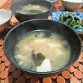 イベ長's cooksnap of when they made しめじとわかめのお味噌汁.