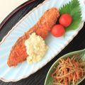 朝まと's cooksnap of when they made 鮭フライの特製タルタルソース添え.