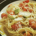 Lynnie's cooksnap of when they made アボガドとトマトのパスタを柚子胡椒で～♪.