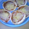 ちゅけちゅけず's cooksnap of when they made 残った餃子の皮で★パリパリピザ.