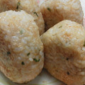 れいか☆☆☆'s cooksnap of when they made 明太子と大葉の焼きマヨおにぎり.