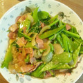 yukicchi12's cooksnap of when they made 新たまとさやえんどうのベーコン炒め.