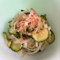 azbjbn's cooksnap of when they made ズッキーニと新玉ねぎのワサビ鰹節和え.