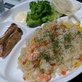 YUN_gac's cooksnap of when they made 俺流シンプル洋食！炊き込みエビピラフ.
