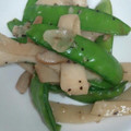 ＊脩ママ＊'s cooksnap of when they made 簡単☆絹さやとエリンギのにんにく塩麹炒め.