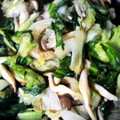あじゃ16's cooksnap of when they made レタスときのこの和風炒め.