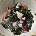 おきえいゆうなお's cooksnap of when they made 簡単 タコ と わかめ の 酢の物.