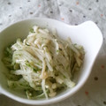MI‐RIN's cooksnap of when they made おつまみサラダ！えのきと大根の香り和え.
