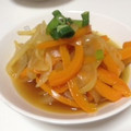 かな嫁kitchen's cooksnap of when they made 塩麹で生鮭と新玉の南蛮漬け.