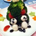 わんわんうさこ's cooksnap of when they made 簡単キャラ弁うずら卵＋黒豆＝パンダ●Å●.
