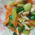 masaaihiro's cooksnap of when they made きのこたっぷりチンゲン菜炒め.