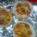 ERIKAZ30's cooksnap of when they made 照りマヨ＆ゆで卵の餃子の皮ピザ☆.