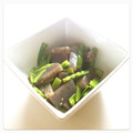 えこねぇ's cooksnap of when they made 細切り蒟蒻の絹さやのすり胡麻うま塩和え★.