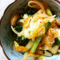 あやちん２１'s cooksnap of when they made 新タマネギとわかめのキムチ和え.