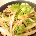 １８７５'s cooksnap of when they made お魚のソーセージとじゃがいも葱塩昆布炒め.