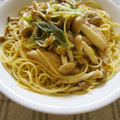 孝湊Mama's cooksnap of when they made 長ネギときのこの和風パスタ.