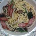 ゆるる♪'s cooksnap of when they made しめじとほうれん草のパスタ.
