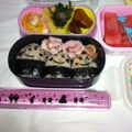 あみあみごあみ's cooksnap of when they made 簡単キャラ弁風　塩おにぎり♪.