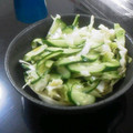 ちえちんと龍's cooksnap of when they made キャベツときゅうりの辛子和え.